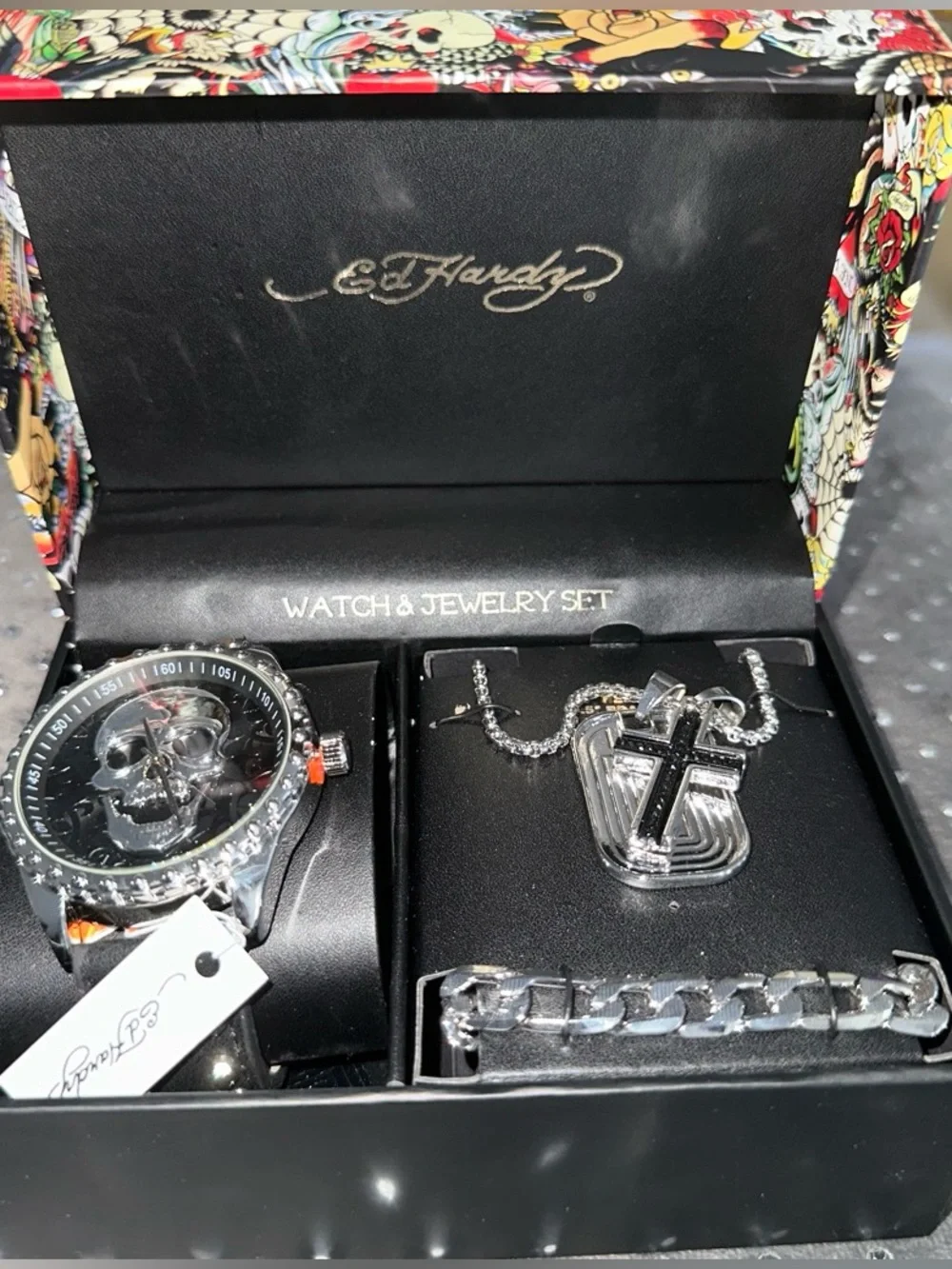 BRAND NEW Ed Hardy Men's watch and jewelry set
